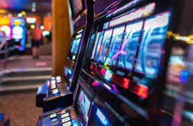 Người dùng Việt Nam đang xem bàn baccarat trực tiếp trên điện thoại di động